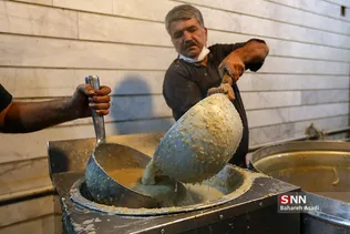 پخت حلیم نذری شهادت امام رضا (ع)