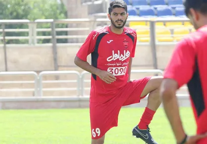شاعر پرسپولیسی مهاجم می&zwnj;شود؟!