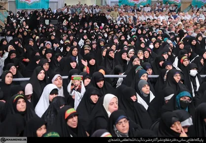 جهاد مسکن؛ مطالبه دختر شهید در محضر رهبر انقلاب / خانه مناسب، میدان جهاد مادران ایرانی است