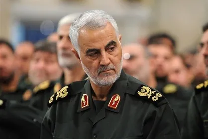 فرمانده در سایه