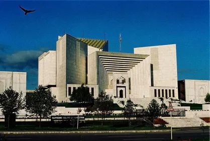 دیوان عالی پاکستان دستور اخراج کارمندان دوتابعیتی را صادر کرد