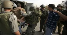صهیونیست‌ها ۱۱ فلسطینی را در کرانه باختری بازداشت کردند