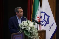 مرجعیت علمی از فعالیت استاد، دانشجو و کار پژوهشی نوآورانه آغاز می‌شود
