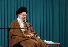 رهبر انقلاب: عزّت در سیاست خارجی یعنی نفی دیپلماسی التماسی/ انعطاف منافات با اصول ندارد/ از «نرمش قهرمانانه» برداشت غلط شد