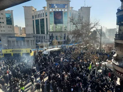 جابجایی صدهزار نفر برای شرکت در مراسم بدرقه امروز پیکر مطهر شهدا با مترک