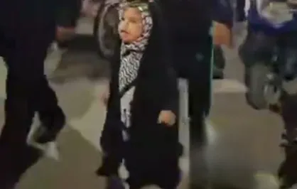 میدان&zwnj;داری دختربچه آبادانی به زبان عربی