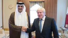 تاکید جانسون و امیر قطر بر پایان جنگ یمن