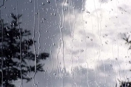 بارش پراکنده در شمال و باد شدید در شرق و جنوب غرب