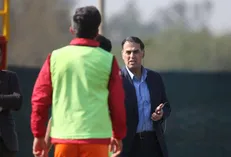 آذری: باید قبل از گرما لیگ را شروع کنیم/ یک فصل دیگر با نکونام قرارداد داریم