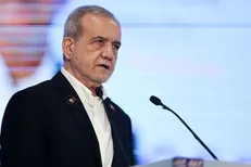 پزشکیان: ایران آمادگی دارد یکی از حلقه‌های مهم اتصال اقتصادی در بریکس باشد + فیلم