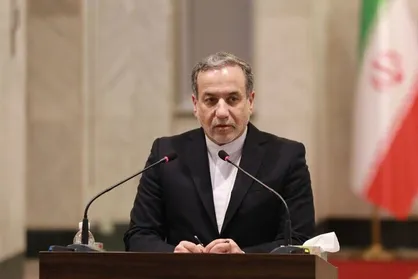 اظهارات عراقچی درباره احتمال دخالت نظامی در حوادث ایران/ وزیر خارجه عمان فردا در تهران / وضعیت مشابه ایران و لبنان در روزهای اخیر