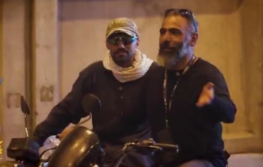 سلام من رو هم به آقا برسونین...