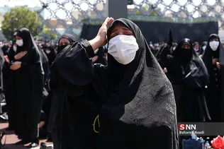 عزاداری ظهر عاشورا در میدان امام حسین (ع)