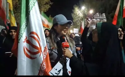دختر کم&zwnj;حجاب در شهرکرد ؛ این پرچم کفن من است