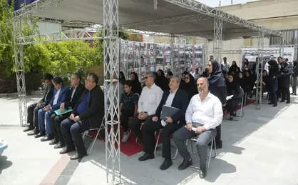 دهکده ارتباطاتی خانواده منطقه ۵ برپا شد/ از تقدیر و ارایه گزارش تا نقد درون سازمان