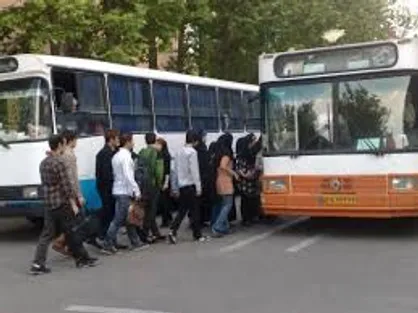 در حال انجام مذاکراتی با بانک شهر و شهرداری سمنان برای حل مشکلات سرویس دانشجویان هستیم