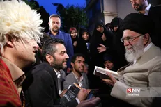 پخش دیدار شاعران با رهبر معظم انقلاب از شبکه افق