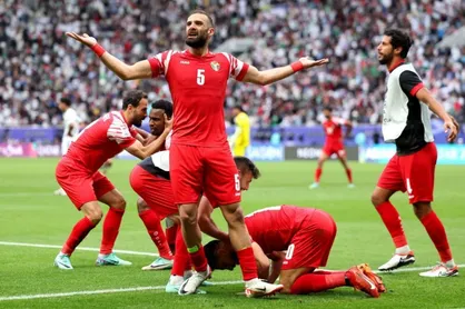 عراق ۲ - ۳ اردن / حریف تاجیک&zwnj;ها در یک چهارم مشخص شد