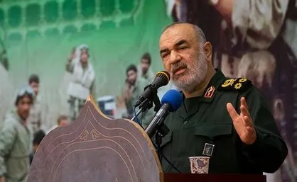فرمانده سپاه: ایتنرنت خانه&zwnj;ها را شبیه هتل کرده و پدر و مادر را هم خدمه آن !/ دشمن در حال ترک میدان است