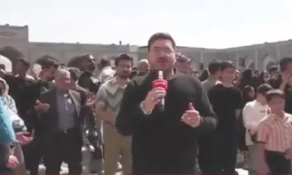 گزارش خبرنگار اعزامی snntv از لحظه تحویل سال در حرم مطهر رضوی