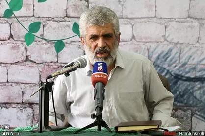 دانشگاهیان دانشگاه شریف از خانواده شهید احمدی&zwnj;روشن تقدیر کردند