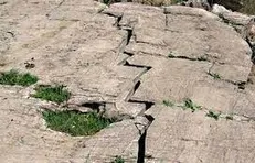 ۹۰ درصد جمعیت ایران روی گسل زندگی می‌کنند