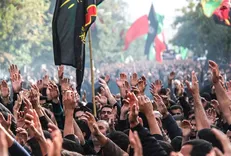 حرکت دسته عزاداری دانشگاهیان دانشگاه آزاد کرج