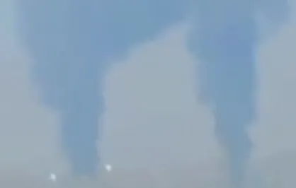 تصاویر منتشر شده توسط منابع خبری عربی از اصابت چندین پهپاد به تاسیسات نفتی در بندر فجیره امارات