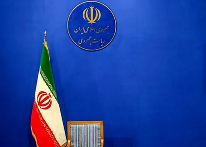 نخستین روز ثبت&zwnj;نام نامزد&zwnj;های انتخاباتی و چهره&zwnj;هایی که به وزارت کشور آمدند/ تاکنون ۵ داوطلب ثبت نام کرده اند + فیلم