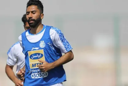 هافبک استقلال عزادار شد