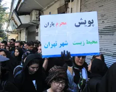فرهنگسازی کاهش مصرف ظروف پلاستیکی توسط یاران محیط زیست در مناطق ۲۲ گانه