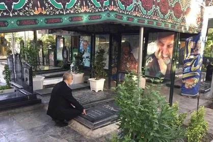 آغاز اولین روز کاری رئیس بنیاد شهید با حضور در گلزار شهدا