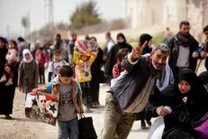بازگشت بیش از ۱۰۰۰ آواره سوری به مناطق محل سکونت خود