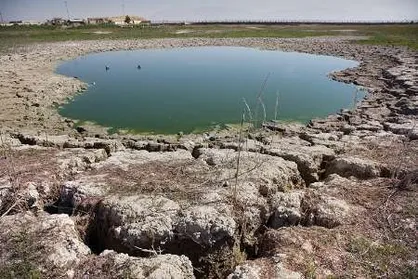 میزان آب سراب نیلوفر به یک سوم رسیده است