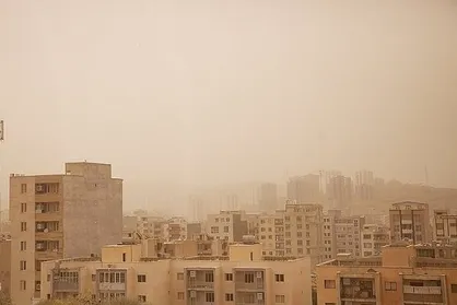 توده گرد و غبار، مهمان ناخوانده این روزها در کرمانشاه+فیلم