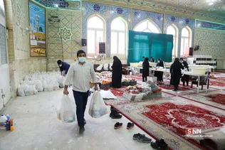 بسته بندی بسته های حمایتی آسیب‌ دیدگان کرونا در قم