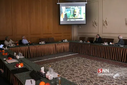 در خلال پخش مستند بیشتر حواسم به حرکات ظریفِ ظریف بود/وزیرخارجه تعمدا  از زیر بار تماشای صحنه&zwnj;های دلخراش دَر می رفت