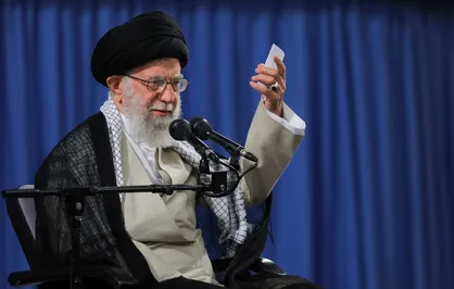 نماهنگ &laquo;چند کلمه با اساتید انقلابی دانشگاه&raquo;
