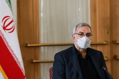 نامه تعدادی از تشکل&zwnj;های دانشجویی کشور به وزیر بهداشت / با طرح استفاده از دانشجویان پرستاری در بخش کووید برخورد نمایید