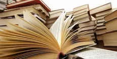 یک ناشر، چند کامیون از کتاب‌هایش را خمیر کرد