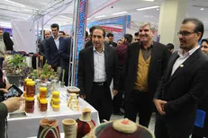 نمایشگاه دستاورد‌های پژوهشی، فناوری استان ایلام در دانشگاه افتتاح شد+ تصاویر