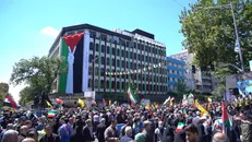 رونمایی از دیوارنگاره مقاومت فلسطینی در خیابان انقلاب