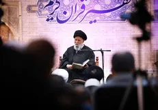 امام جمعه مشهد گفت: تا زمانی که مردم پای انقلاب ایستادند، دشمن نمی‌تواند به هدف خود برسد.