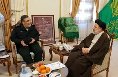 دیدار حجت الاسلام رئیسی با فرمانده ناجا/ هیچ سازمانی مانند نیروی انتظامی ارتباط نزدیکی با قوه قضائیه ندارد