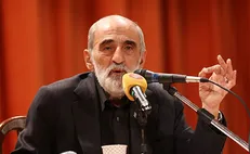 علت نگرانی شرق از روشنگری های شریعتمداری چیست؟