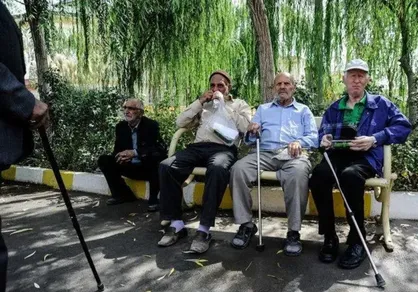 جدول تعهدات بیمه تکمیلی ۱۴۰۴ بازنشستگان کشوری و فرهنگیان بازنشسته منتشر شد /  شرکت بیمه دانا برنده مناقصه + جدول