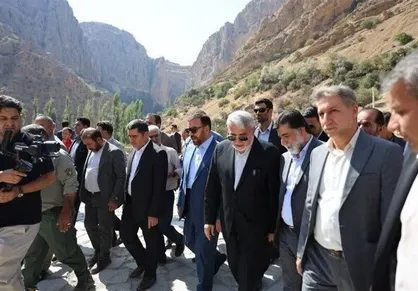 تأکید وزیر میراث فرهنگی بر توسعه پایدار گردشگری در مارگون سپیدان