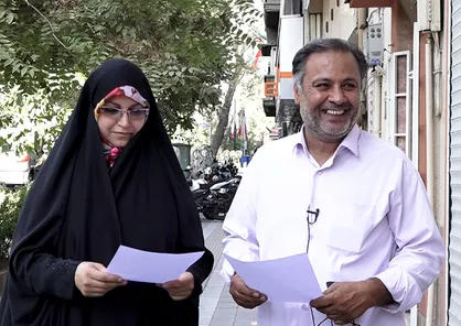فیلم/ غدیرخوانی مردم در سطح شهر
