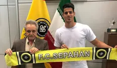 نیازمند قراردادش را با سپاهان تمدید کرد