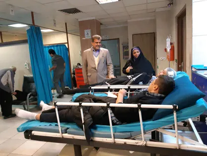 دو دانش آموز تصادف ون با نیسان مرخص شدند